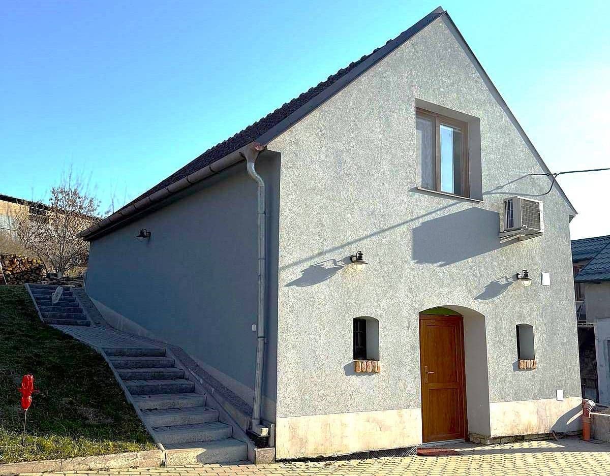 Pronájem chaty, chalupy, Uherčice, Jihomoravský kraj Pronájem chaty, chalupy, Uherčice, Jihomoravský kraj