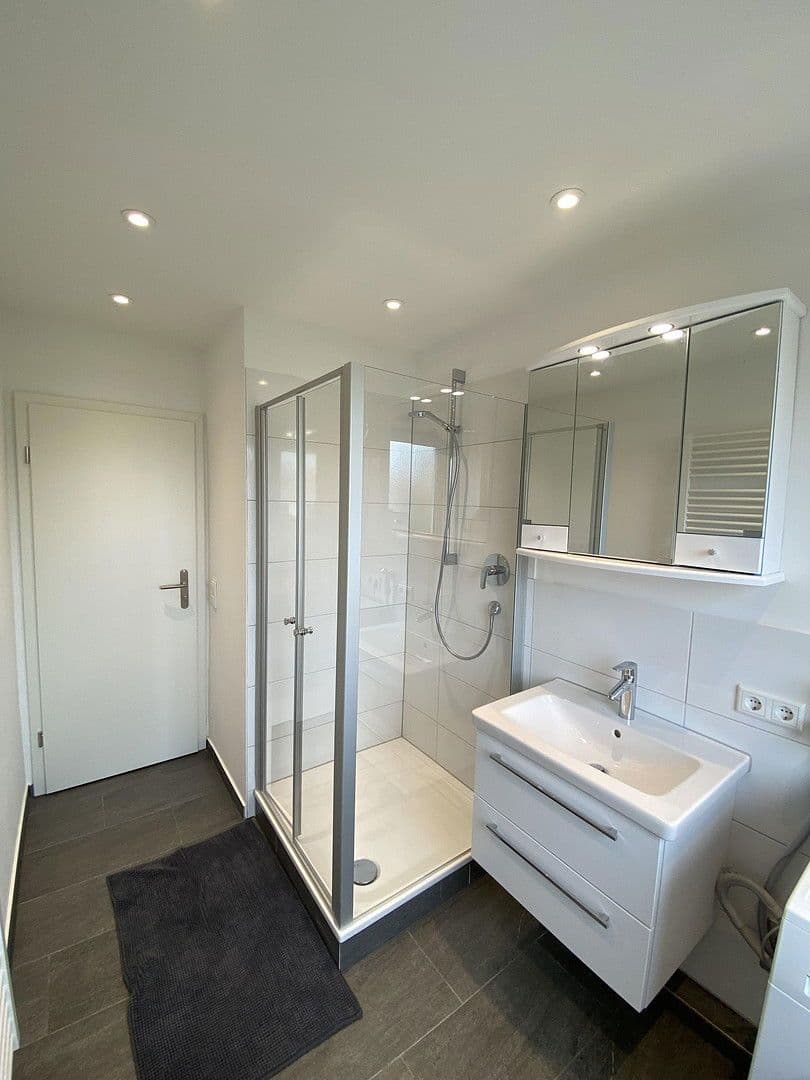 Pronájem bytu 1+1 80 m², Korbinianplatz, München, Bavorsko Pronájem bytu 1+1 80 m², Korbinianplatz, München, Bavorsko