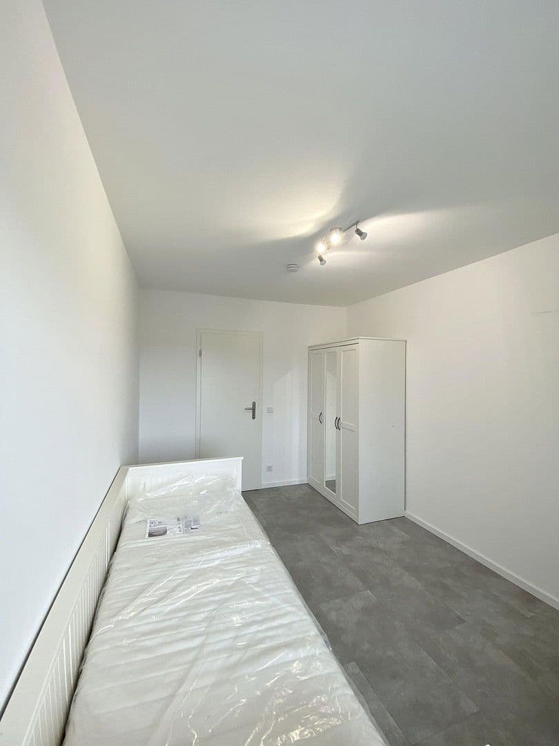 Pronájem bytu 1+1 80 m², Korbinianplatz, München, Bavorsko Pronájem bytu 1+1 80 m², Korbinianplatz, München, Bavorsko