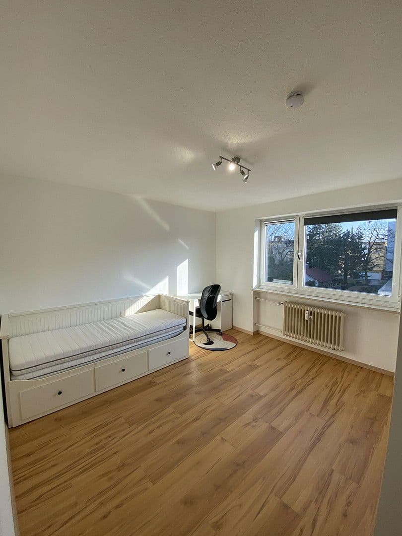 Pronájem bytu 1+1 80 m², Pfitznerstr, München, Bavorsko Pronájem bytu 1+1 80 m², Pfitznerstr, München, Bavorsko