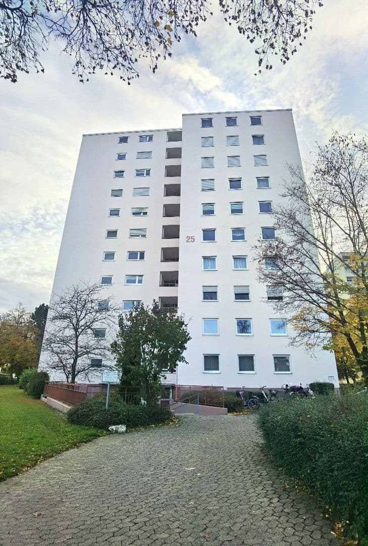 Prodej bytu 2+kk 78 m², Grenzstraße 25, Rielasingen-Worblingen, Bádensko-Württembersko Prodej bytu 2+kk 78 m², Grenzstraße 25, Rielasingen-Worblingen, Bádensko-Württembersko