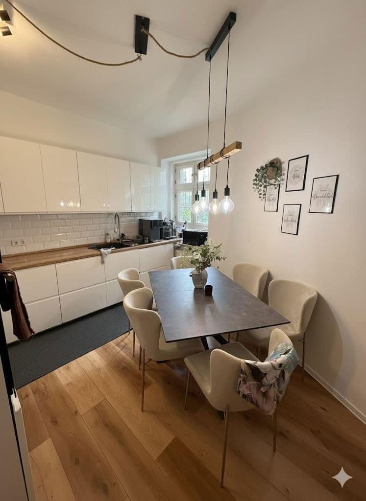 Prodej bytu 4+1 109 m², Letteallee 6, Berlin, Berlín Prodej bytu 4+1 109 m², Letteallee 6, Berlin, Berlín