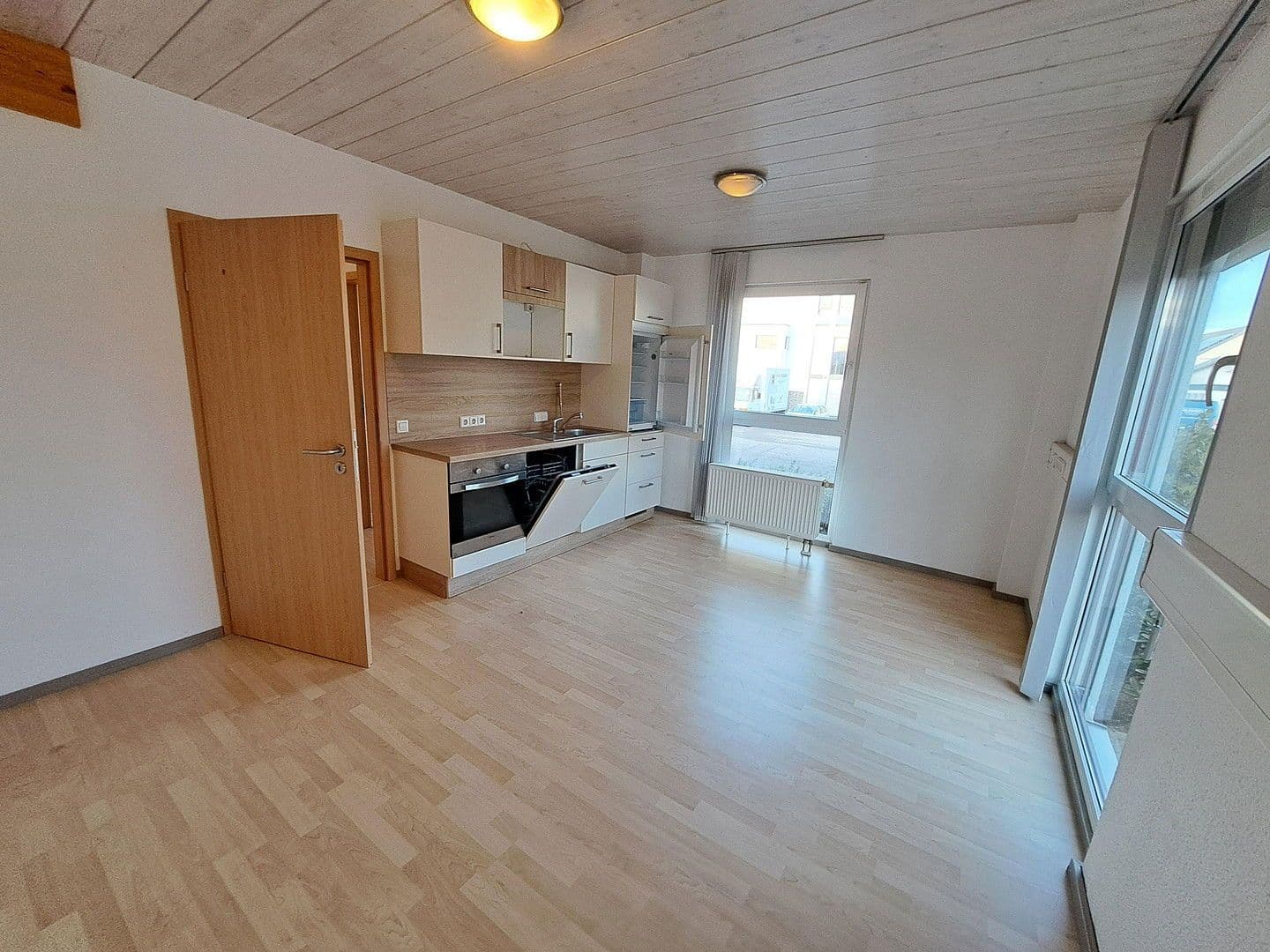 Pronájem kanceláře 120 m², Wagnerstr. 25, Durmersheim, Bádensko-Württembersko Pronájem kanceláře 120 m², Wagnerstr. 25, Durmersheim, Bádensko-Württembersko