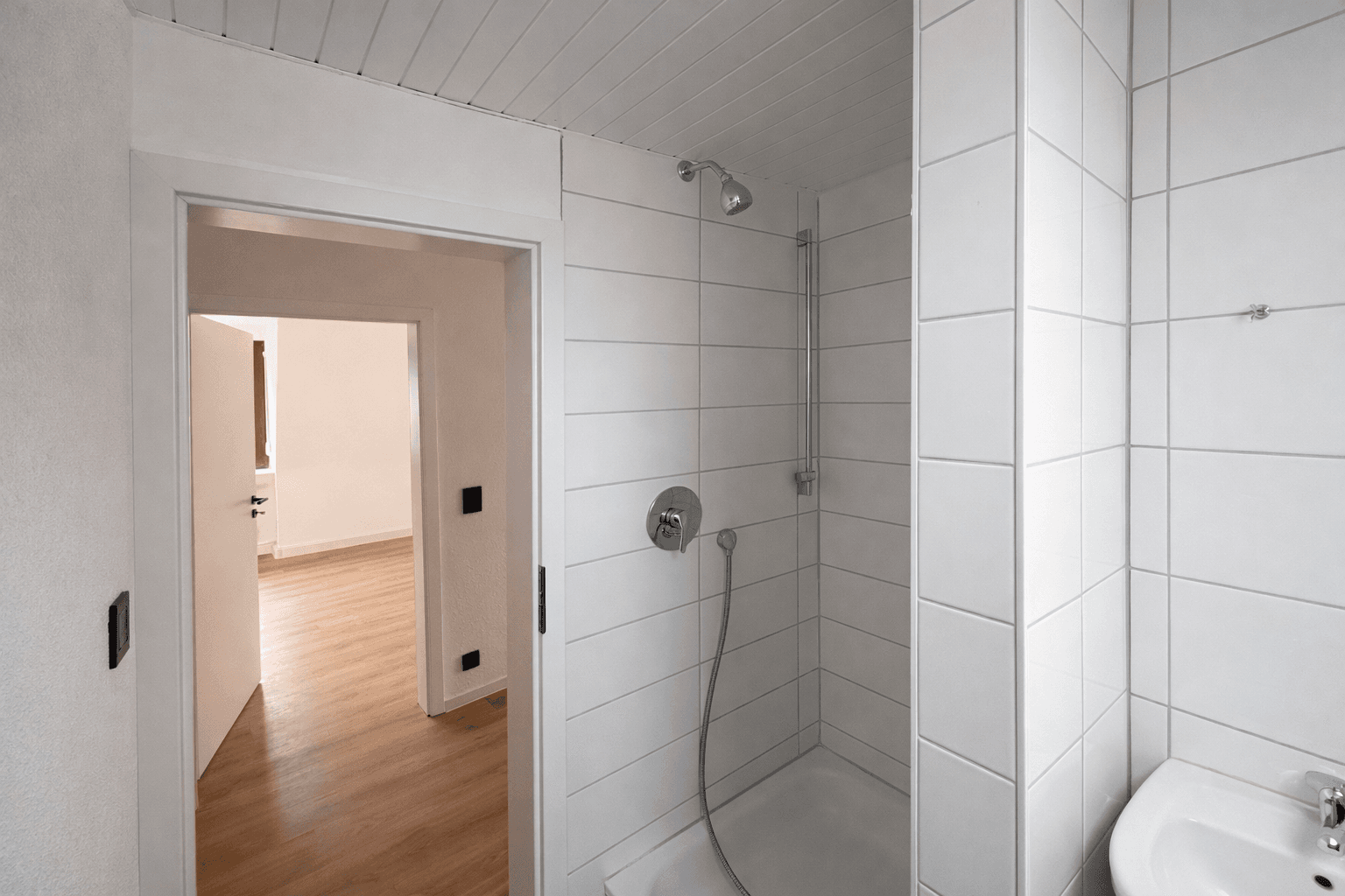 Pronájem bytu 3+1 60 m², Eybacher Straße 11/1, Stuttgart-Wangen, Bádensko-Württembersko Pronájem bytu 3+1 60 m², Eybacher Straße 11/1, Stuttgart-Wangen, Bádensko-Württembersko