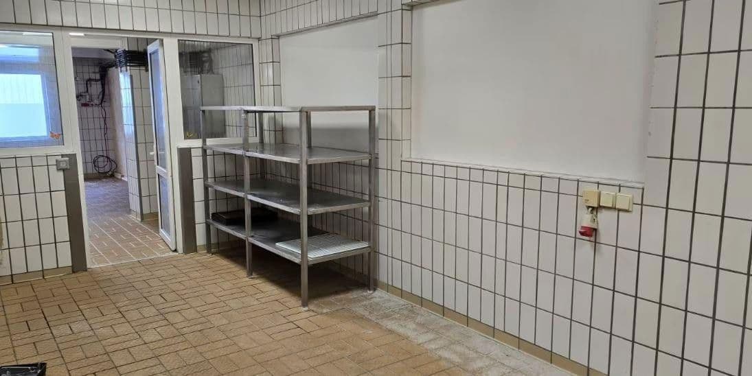 Pronájem nebytového prostoru 300 m², Baden-Baden, Bádensko-Württembersko Pronájem nebytového prostoru 300 m², Baden-Baden, Bádensko-Württembersko