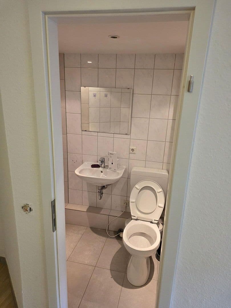 Pronájem bytu 1+1 25 m², Am Krebsbach 30, Rastatt, Bádensko-Württembersko Pronájem bytu 1+1 25 m², Am Krebsbach 30, Rastatt, Bádensko-Württembersko