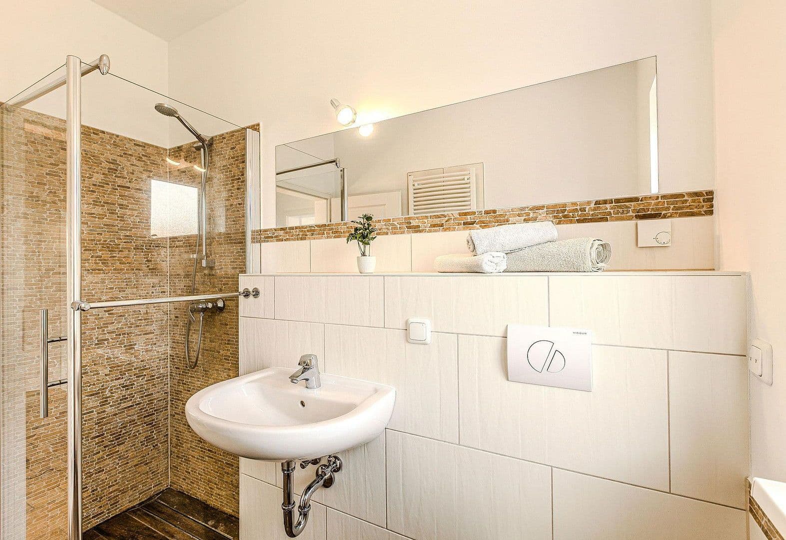 Prodej domu 144 m², pozemek 1.119 m², Schwielowsee, Braniborsko Prodej domu 144 m², pozemek 1.119 m², Schwielowsee, Braniborsko