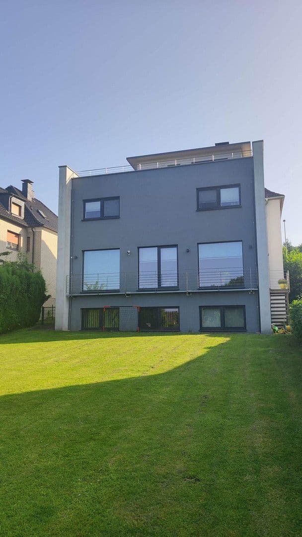 Prodej domu 160 m², pozemek 500 m², Wertherstraße, Bielefeld, Severní Porýní-Vestfálsko Prodej domu 160 m², pozemek 500 m², Wertherstraße, Bielefeld, Severní Porýní-Vestfálsko
