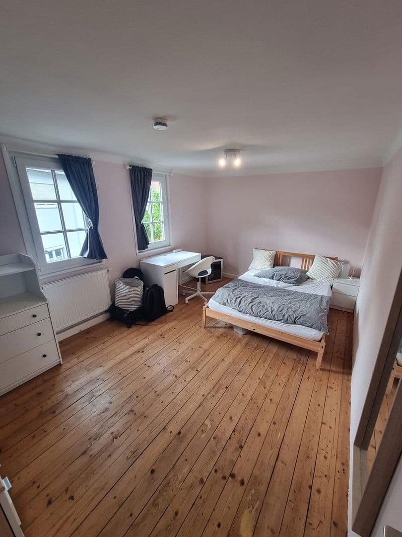 Pronájem bytu 15 m², Stuttgart, Bádensko-Württembersko Pronájem bytu 15 m², Stuttgart, Bádensko-Württembersko