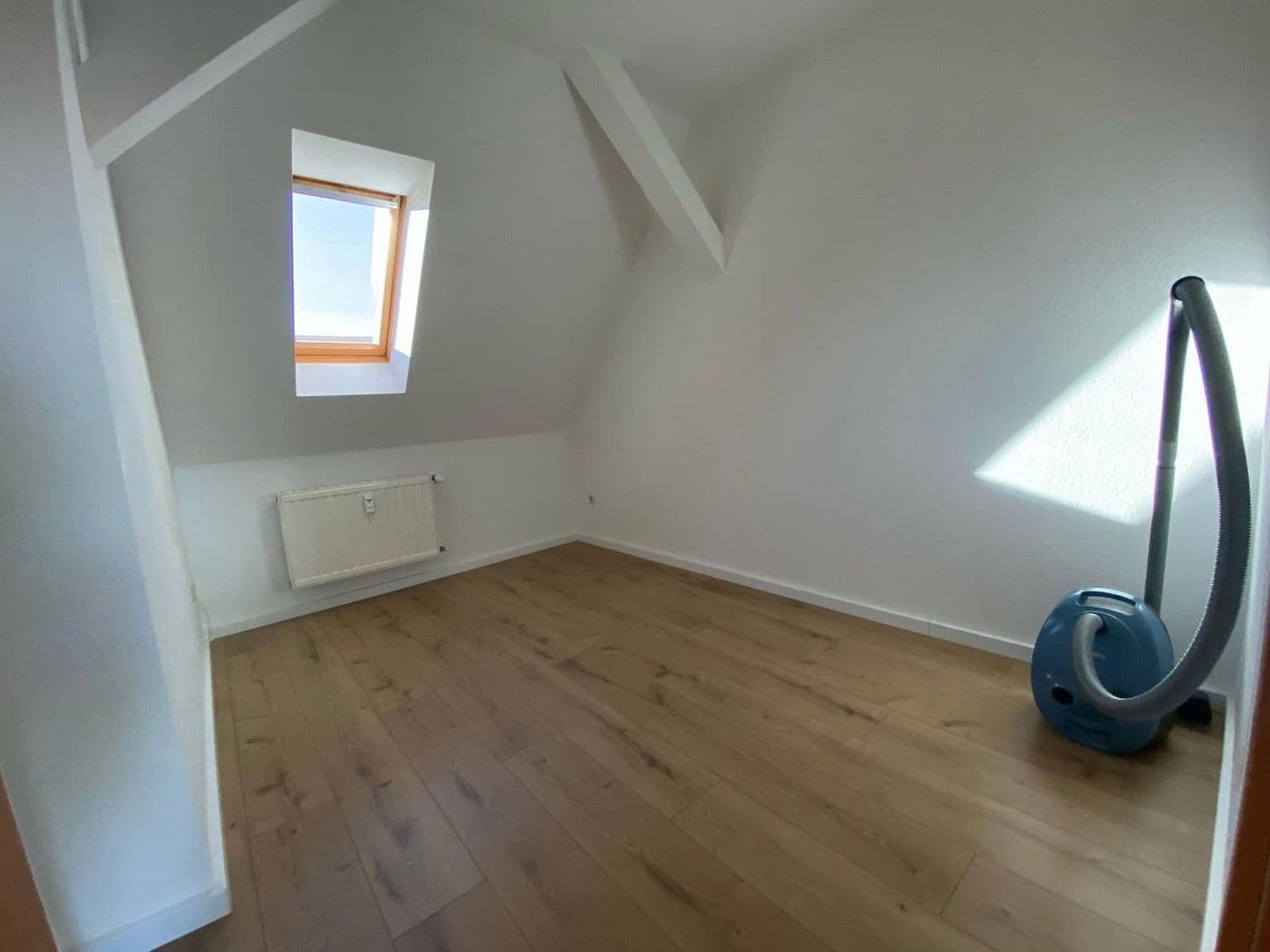 Pronájem bytu 3+1 46 m², Friedensstraße 19, Elsteraue, Sasko-Anhaltsko Pronájem bytu 3+1 46 m², Friedensstraße 19, Elsteraue, Sasko-Anhaltsko