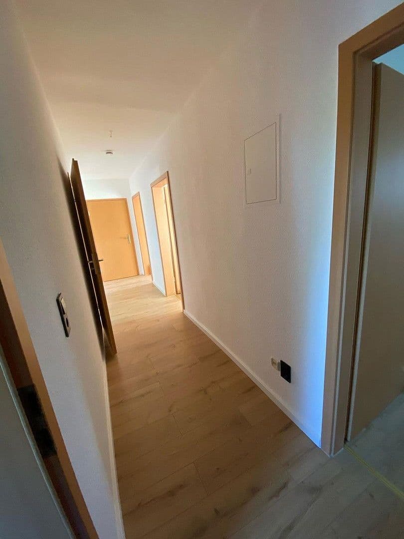Pronájem bytu 3+1 46 m², Friedensstraße 19, Elsteraue, Sasko-Anhaltsko Pronájem bytu 3+1 46 m², Friedensstraße 19, Elsteraue, Sasko-Anhaltsko
