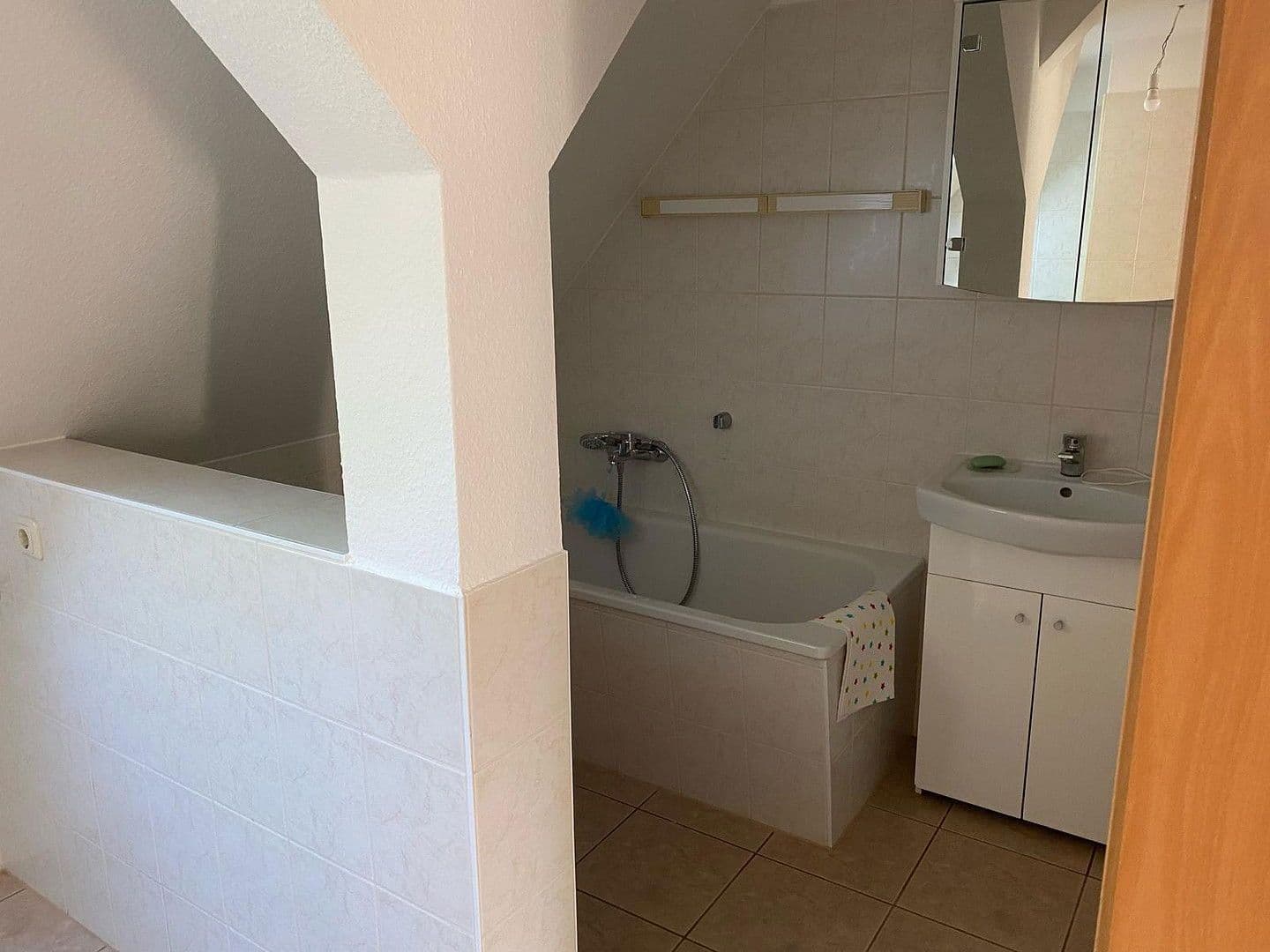 Pronájem bytu 3+1 46 m², Friedensstraße 19, Elsteraue, Sasko-Anhaltsko Pronájem bytu 3+1 46 m², Friedensstraße 19, Elsteraue, Sasko-Anhaltsko