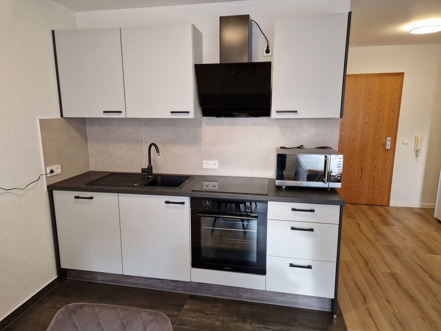 Pronájem bytu 1+1 34 m², Amselweg 11, Karlsruhe, Bádensko-Württembersko Pronájem bytu 1+1 34 m², Amselweg 11, Karlsruhe, Bádensko-Württembersko