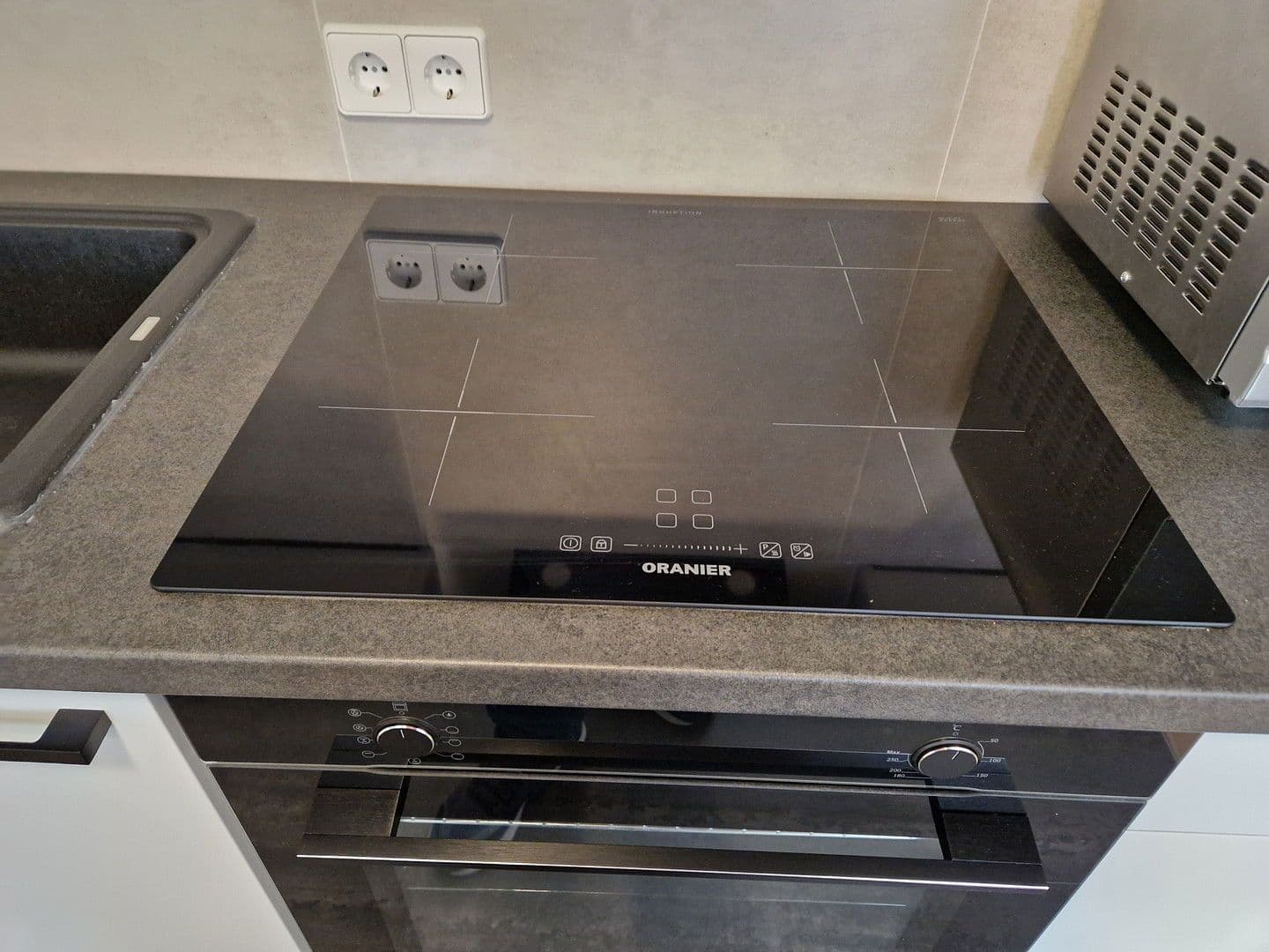 Pronájem bytu 1+1 34 m², Amselweg 11, Karlsruhe, Bádensko-Württembersko Pronájem bytu 1+1 34 m², Amselweg 11, Karlsruhe, Bádensko-Württembersko