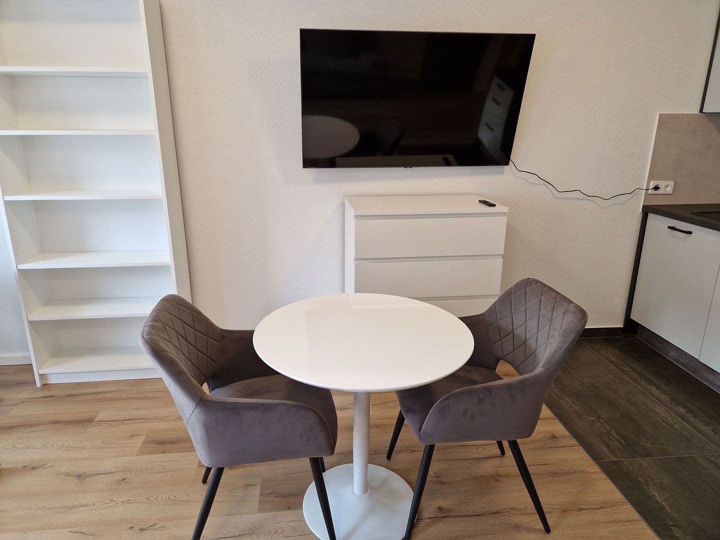 Pronájem bytu 1+1 34 m², Amselweg 11, Karlsruhe, Bádensko-Württembersko Pronájem bytu 1+1 34 m², Amselweg 11, Karlsruhe, Bádensko-Württembersko