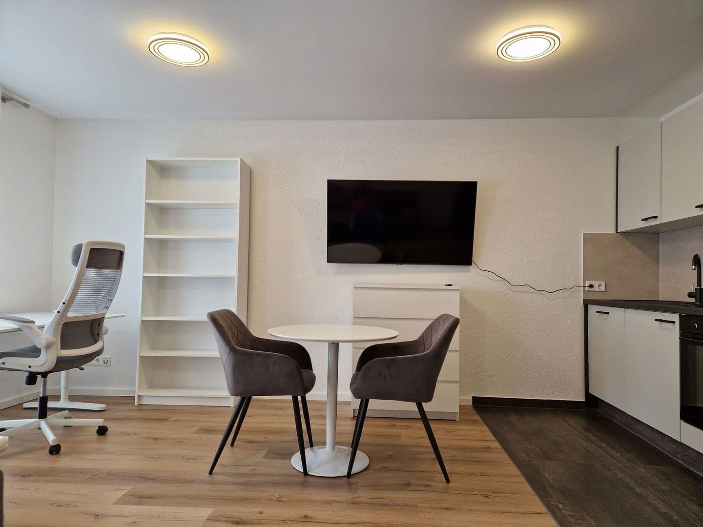 Pronájem bytu 1+1 34 m², Amselweg 11, Karlsruhe, Bádensko-Württembersko Pronájem bytu 1+1 34 m², Amselweg 11, Karlsruhe, Bádensko-Württembersko