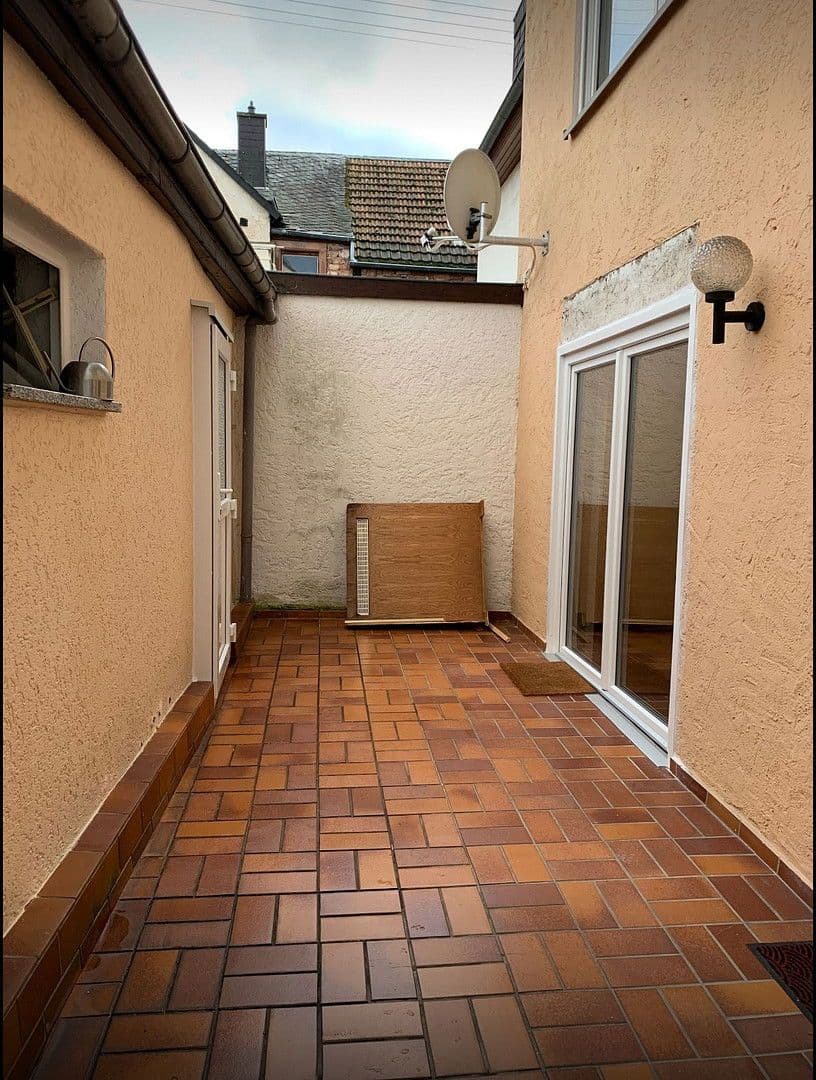 Prodej domu 120 m², pozemek 150 m², Föhren, Porýní-Falc Prodej domu 120 m², pozemek 150 m², Föhren, Porýní-Falc