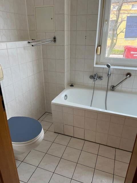 Pronájem bytu 2+1 42 m², Lindenstraße 3, Rackwitz, Sasko Pronájem bytu 2+1 42 m², Lindenstraße 3, Rackwitz, Sasko