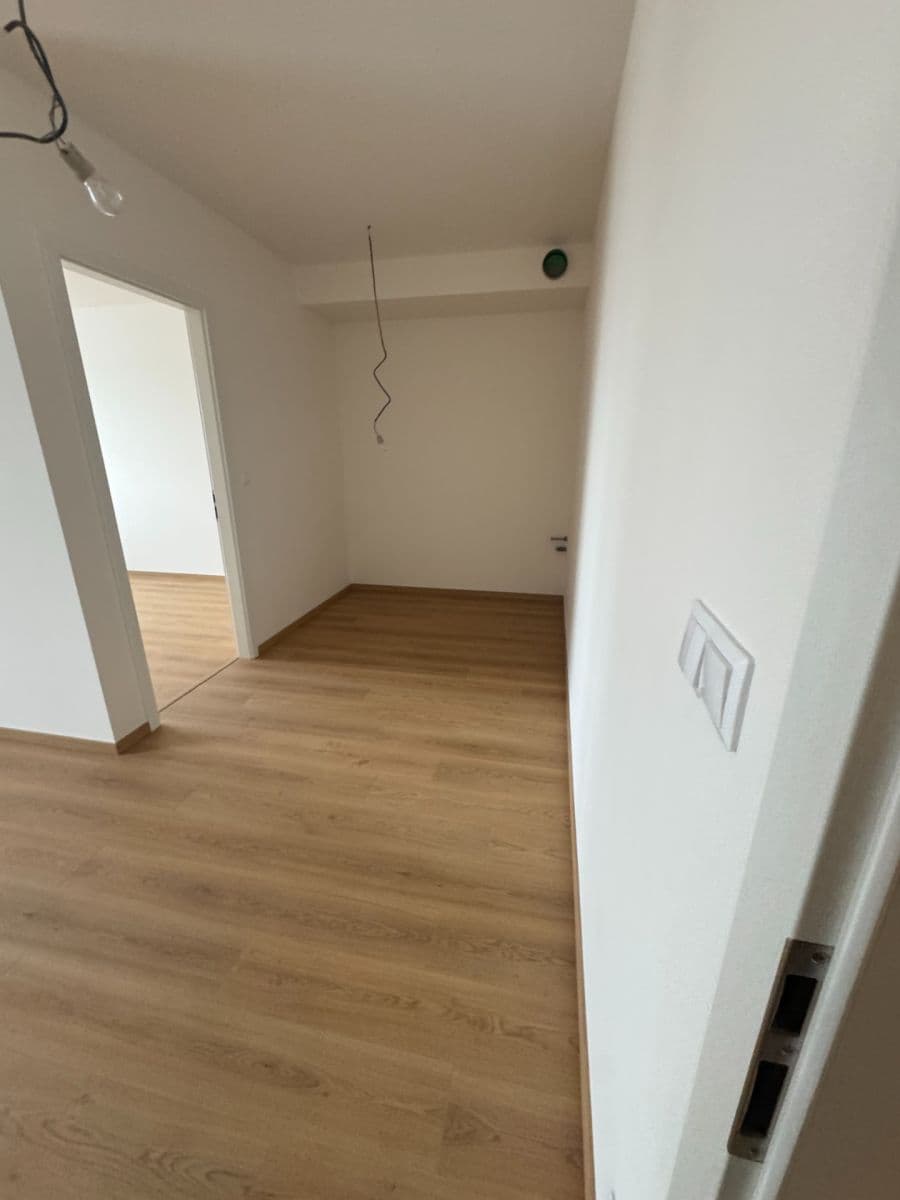 Pronájem bytu 2+kk 44 m², Poděbradská, Praha, Praha Pronájem bytu 2+kk 44 m², Poděbradská, Praha, Praha