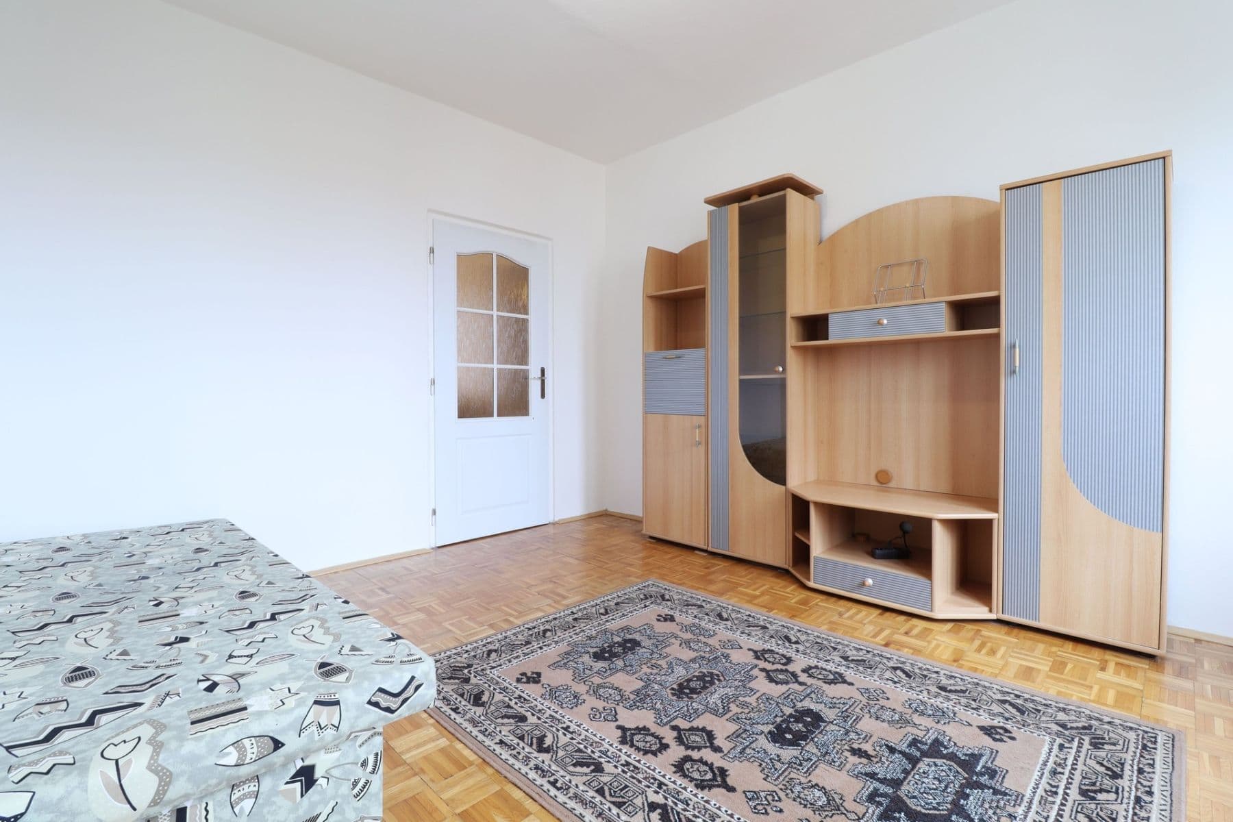 Pronájem bytu 3+1 69 m², Zvonková, Praha, Praha Pronájem bytu 3+1 69 m², Zvonková, Praha, Praha