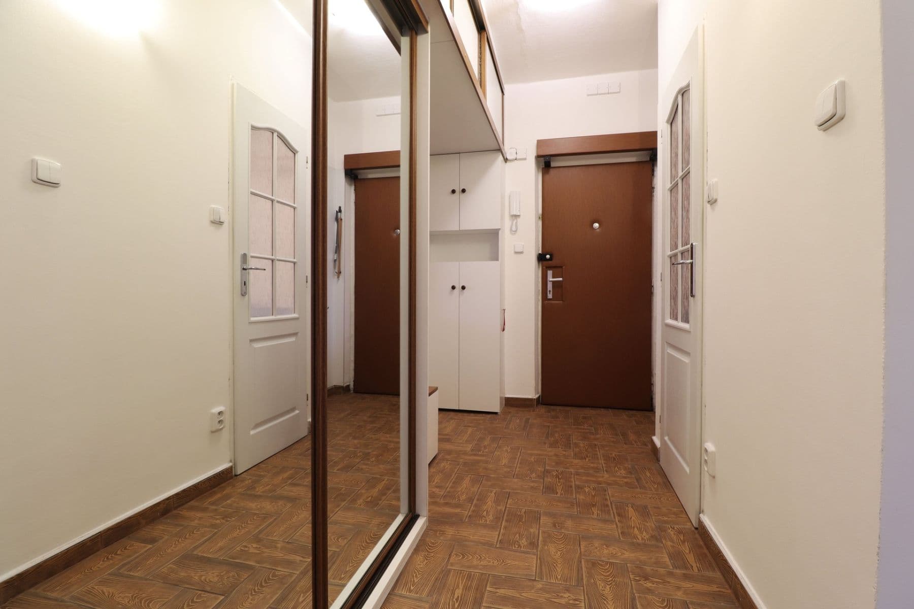 Pronájem bytu 3+1 69 m², Zvonková, Praha, Praha Pronájem bytu 3+1 69 m², Zvonková, Praha, Praha