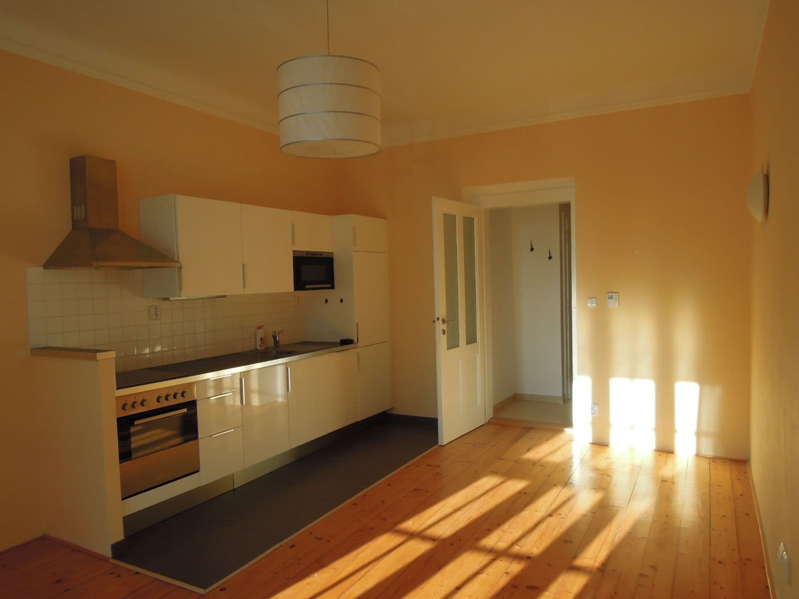 Pronájem bytu 2+kk 50 m², Kubišova, Praha, Praha Pronájem bytu 2+kk 50 m², Kubišova, Praha, Praha