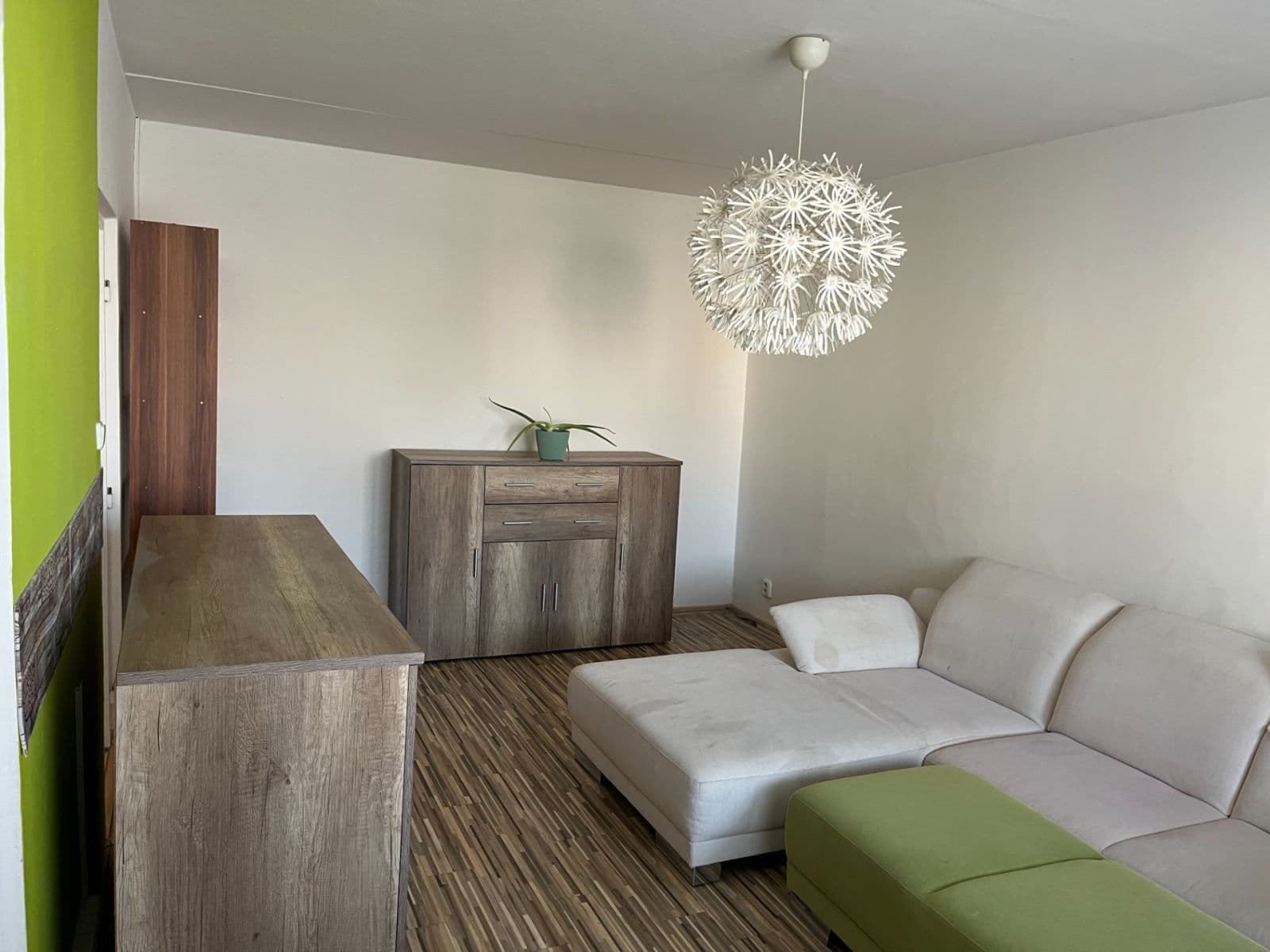 Prodej bytu 2+1 81 m², třída Edvarda Beneše, Hradec Králové, Královéhradecký kraj Prodej bytu 2+1 81 m², třída Edvarda Beneše, Hradec Králové, Královéhradecký kraj