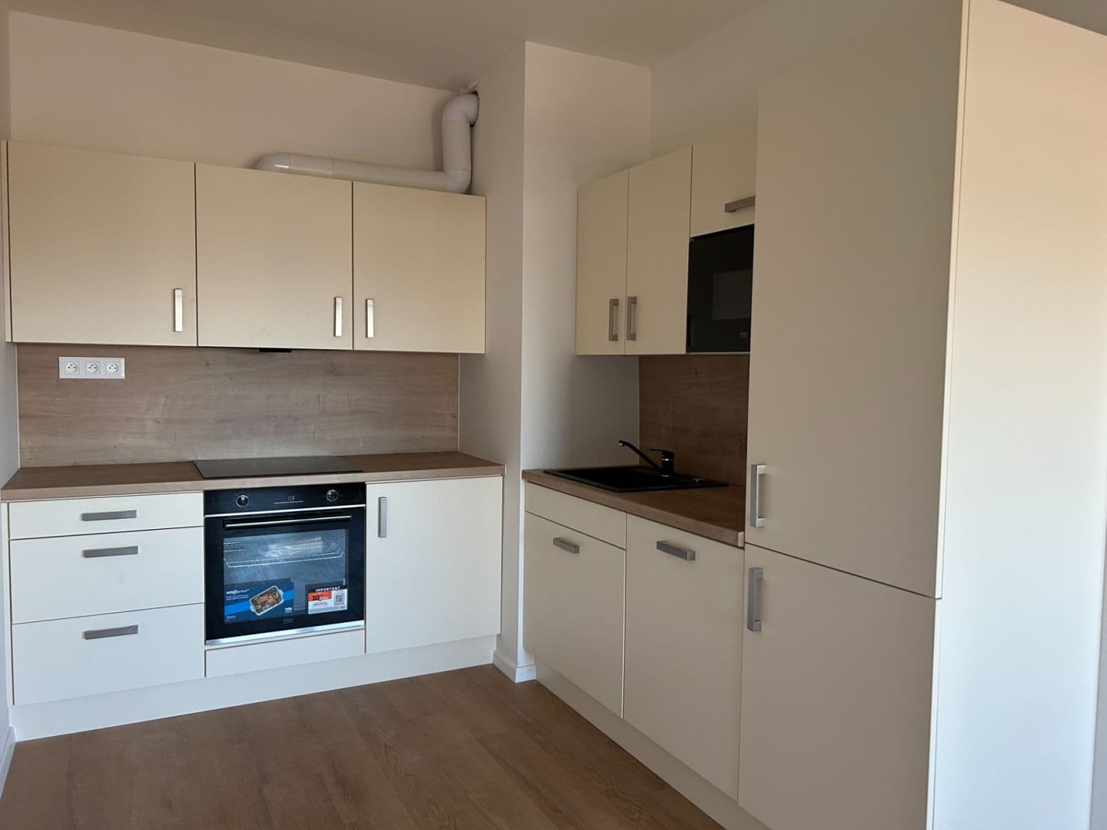 Pronájem bytu 2+kk 55 m², Jordánská, Praha, Praha Pronájem bytu 2+kk 55 m², Jordánská, Praha, Praha