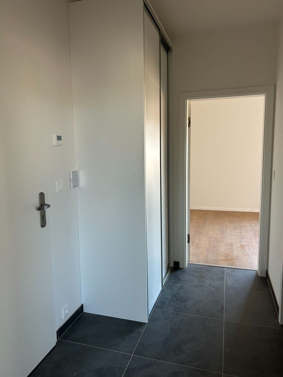 Pronájem bytu 2+kk 55 m², Jordánská, Praha, Praha Pronájem bytu 2+kk 55 m², Jordánská, Praha, Praha