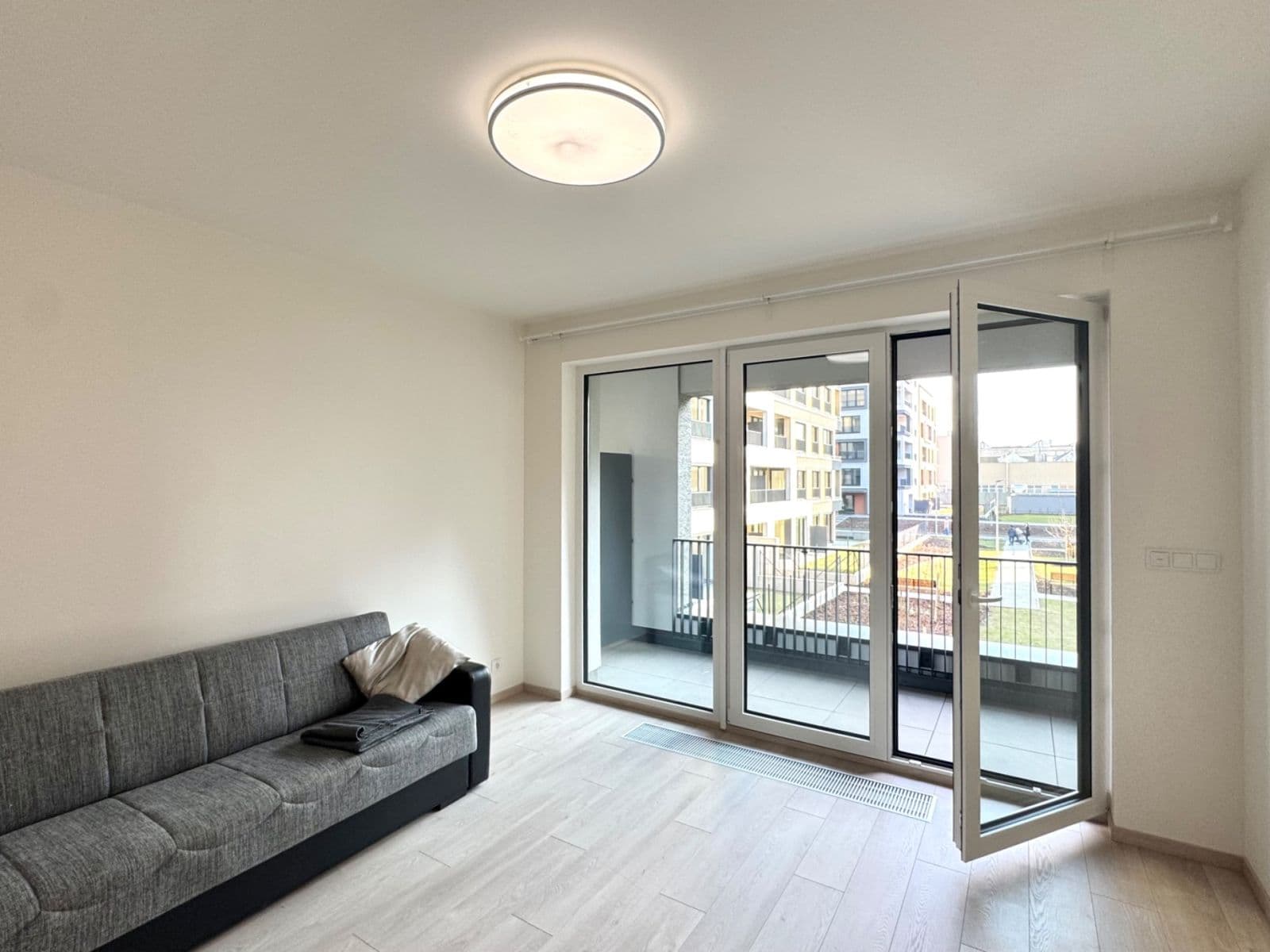 Pronájem bytu 1+kk 35 m², Poděbradská, Praha, Praha Pronájem bytu 1+kk 35 m², Poděbradská, Praha, Praha