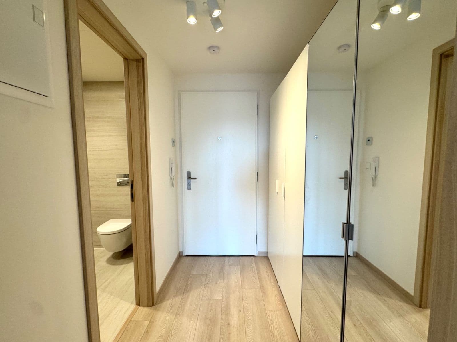 Pronájem bytu 1+kk 35 m², Poděbradská, Praha, Praha Pronájem bytu 1+kk 35 m², Poděbradská, Praha, Praha