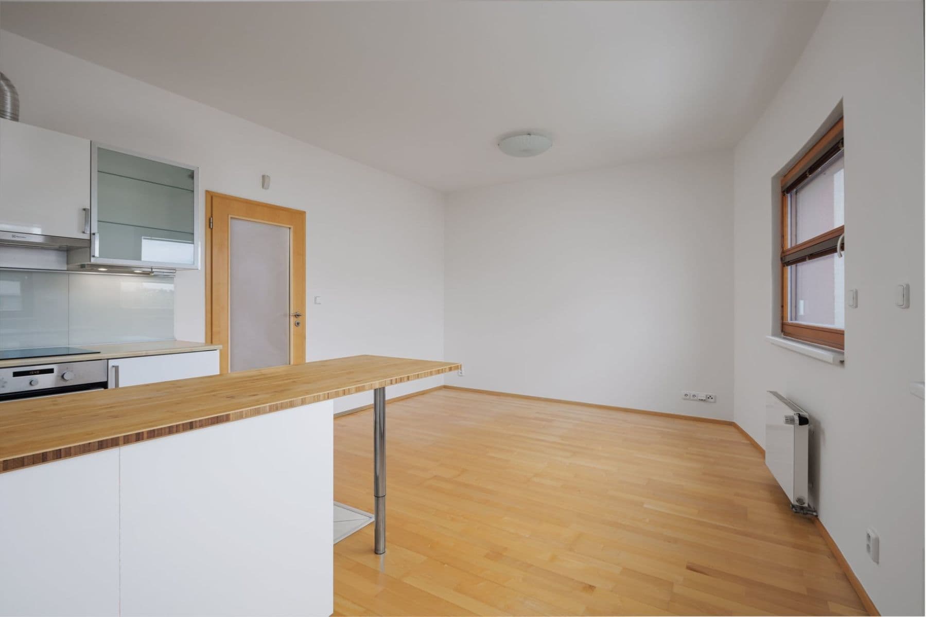 Pronájem bytu 1+kk 32 m², Mattioliho, Praha, Praha Pronájem bytu 1+kk 32 m², Mattioliho, Praha, Praha