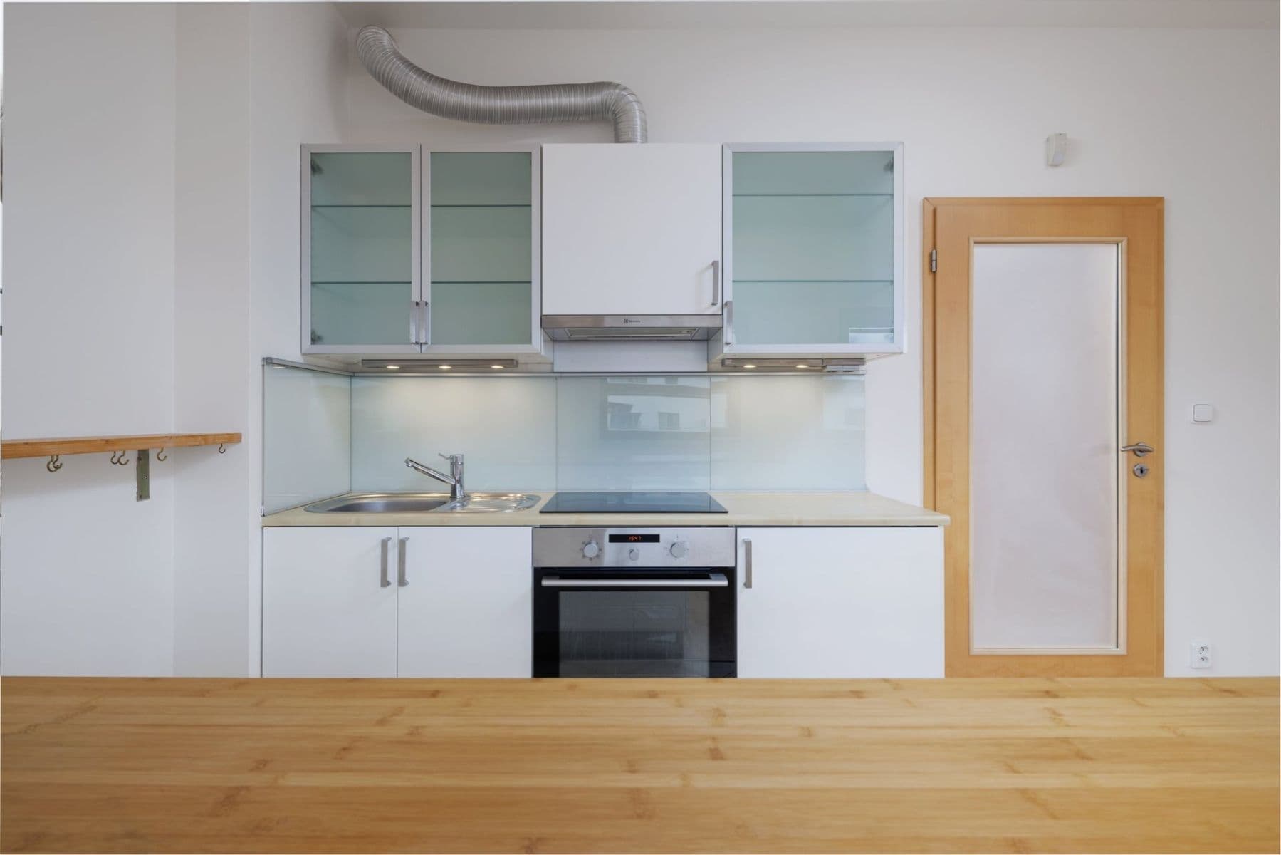 Pronájem bytu 1+kk 32 m², Mattioliho, Praha, Praha Pronájem bytu 1+kk 32 m², Mattioliho, Praha, Praha