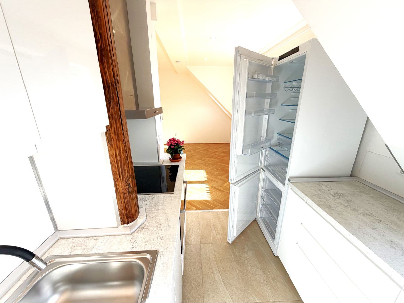 Pronájem bytu 3+kk 95 m², Na Pískách, Praha, Praha Pronájem bytu 3+kk 95 m², Na Pískách, Praha, Praha