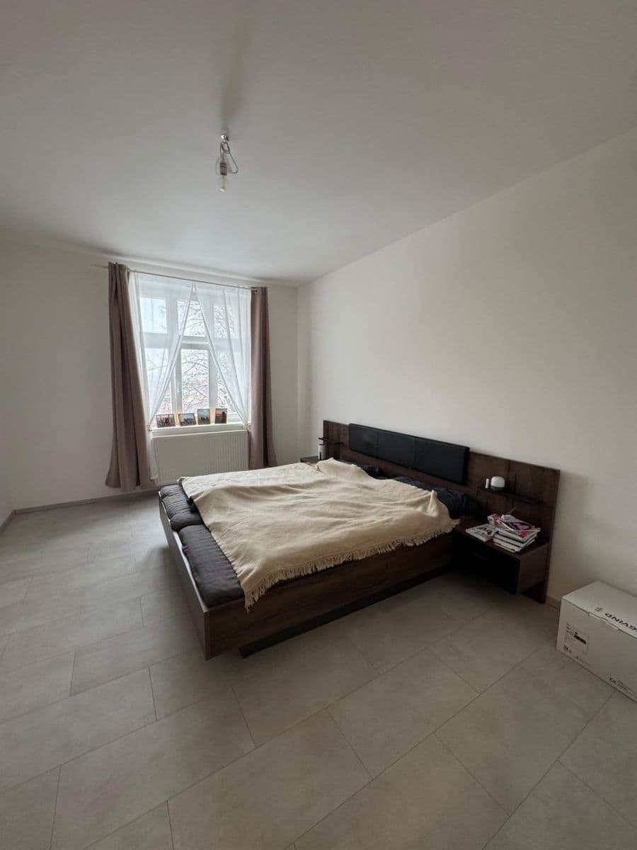 Pronájem bytu 3+1 86 m², Emy Destinové, Ústí nad Labem, Ústecký kraj Pronájem bytu 3+1 86 m², Emy Destinové, Ústí nad Labem, Ústecký kraj