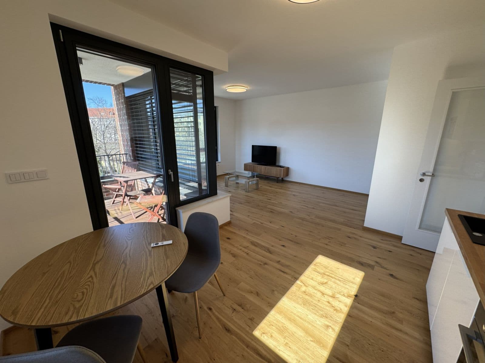 Pronájem bytu 2+kk 62 m², Závišova, Praha, Praha Pronájem bytu 2+kk 62 m², Závišova, Praha, Praha