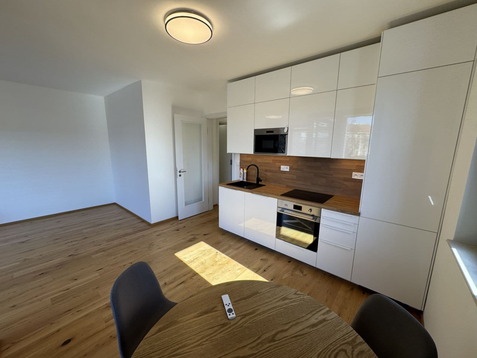 Pronájem bytu 2+kk 62 m², Závišova, Praha, Praha Pronájem bytu 2+kk 62 m², Závišova, Praha, Praha