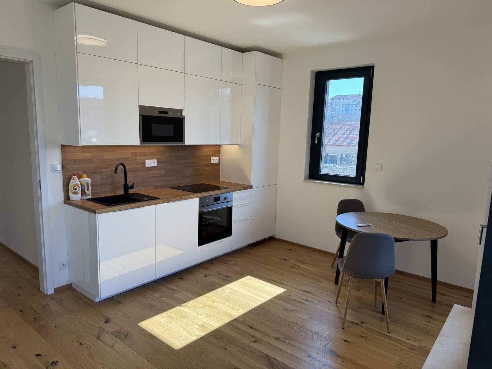 Pronájem bytu 2+kk 62 m², Závišova, Praha, Praha Pronájem bytu 2+kk 62 m², Závišova, Praha, Praha