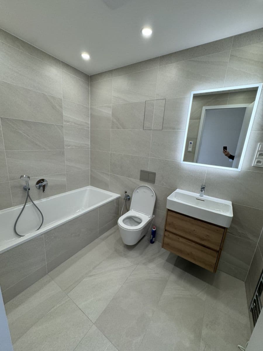 Pronájem bytu 2+kk 62 m², Závišova, Praha, Praha Pronájem bytu 2+kk 62 m², Závišova, Praha, Praha