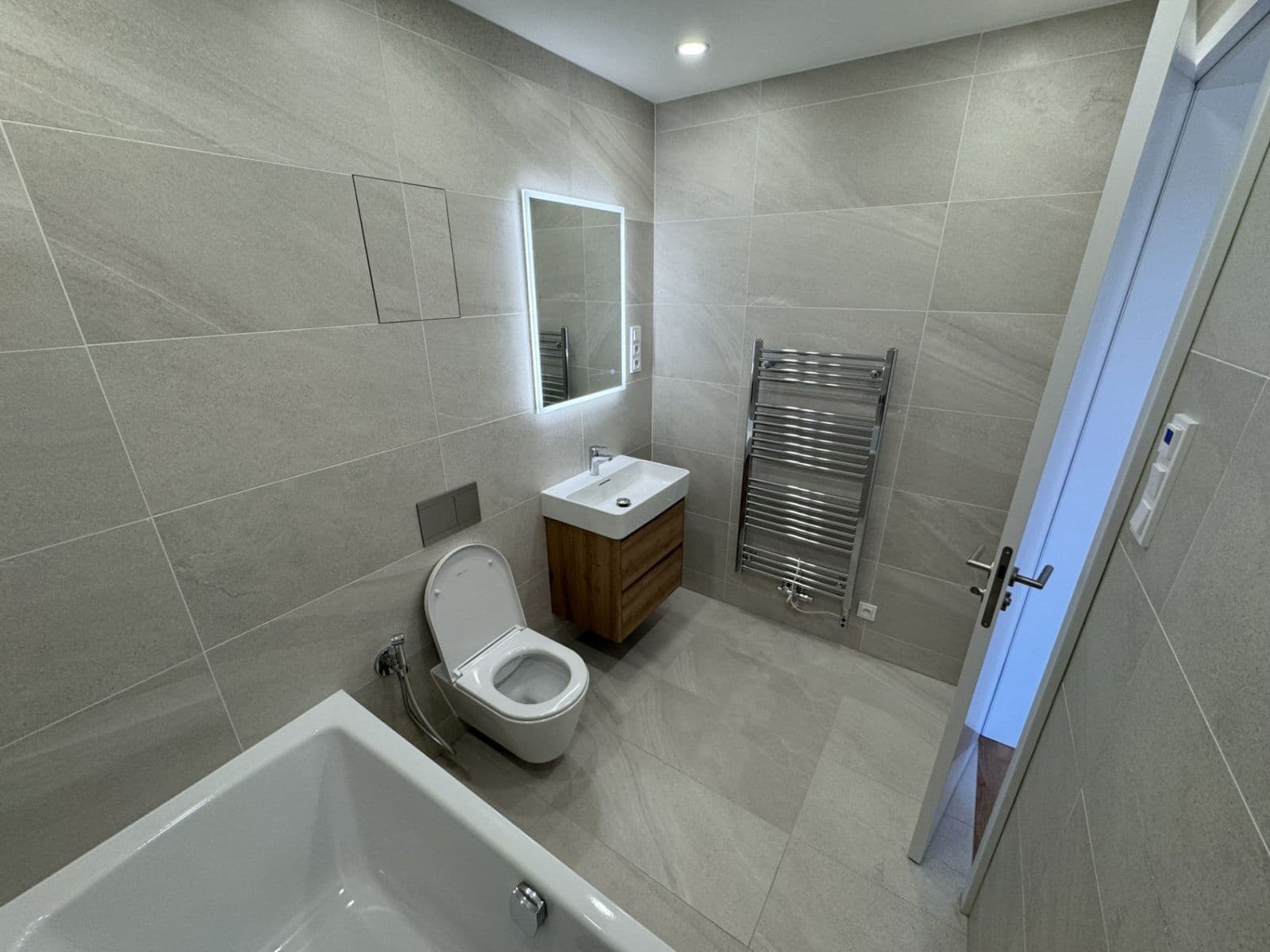 Pronájem bytu 2+kk 62 m², Závišova, Praha, Praha Pronájem bytu 2+kk 62 m², Závišova, Praha, Praha