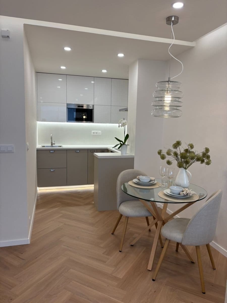 Prodej bytu 2+kk 43 m², Plickova, Praha, Praha Prodej bytu 2+kk 43 m², Plickova, Praha, Praha