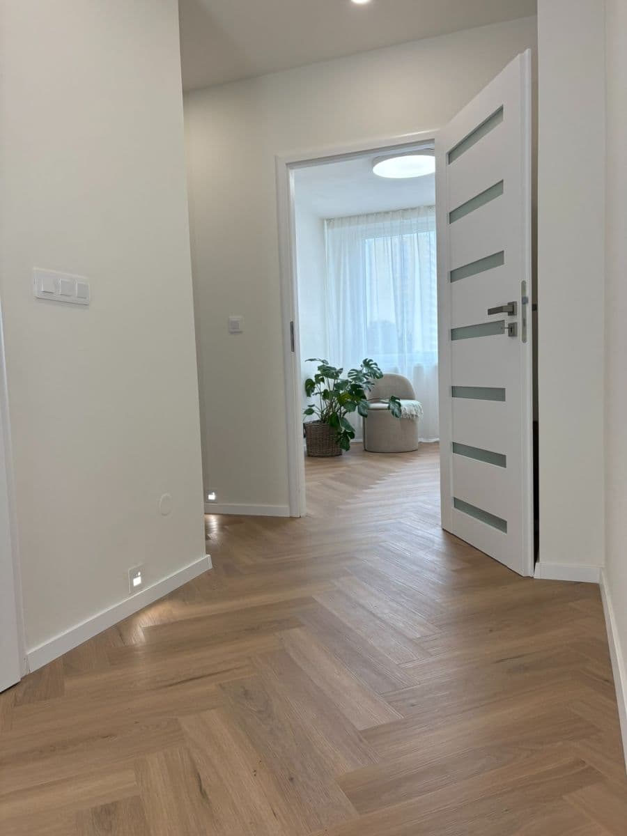 Prodej bytu 2+kk 43 m², Plickova, Praha, Praha Prodej bytu 2+kk 43 m², Plickova, Praha, Praha