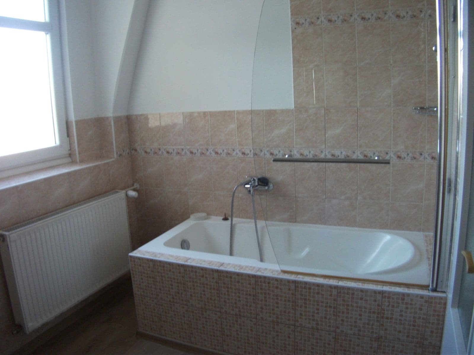 Pronájem bytu 2+1 68 m², Karlovy Vary, Karlovarský kraj Pronájem bytu 2+1 68 m², Karlovy Vary, Karlovarský kraj