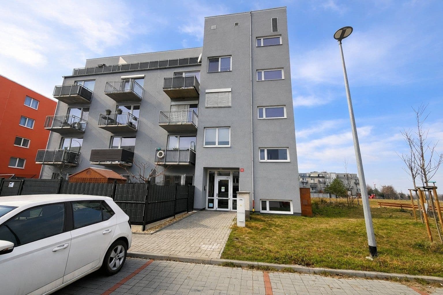 Pronájem bytu 1+kk 30 m², Ovesná, Hostivice, Středočeský kraj Pronájem bytu 1+kk 30 m², Ovesná, Hostivice, Středočeský kraj