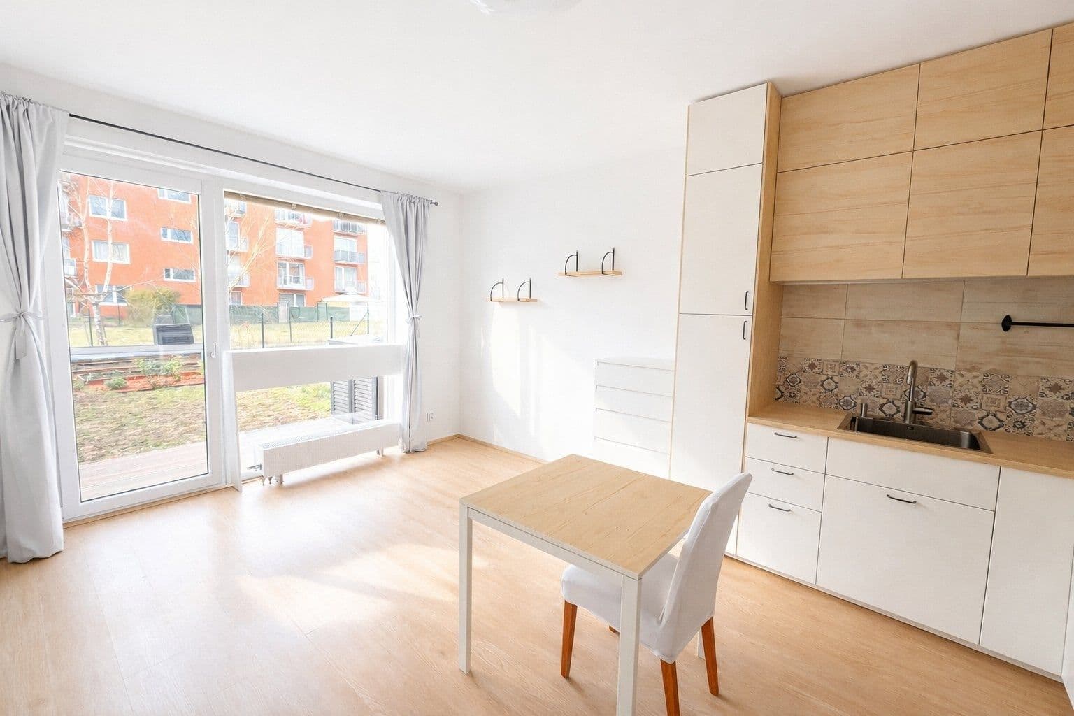 Pronájem bytu 1+kk 30 m², Ovesná, Hostivice, Středočeský kraj Pronájem bytu 1+kk 30 m², Ovesná, Hostivice, Středočeský kraj