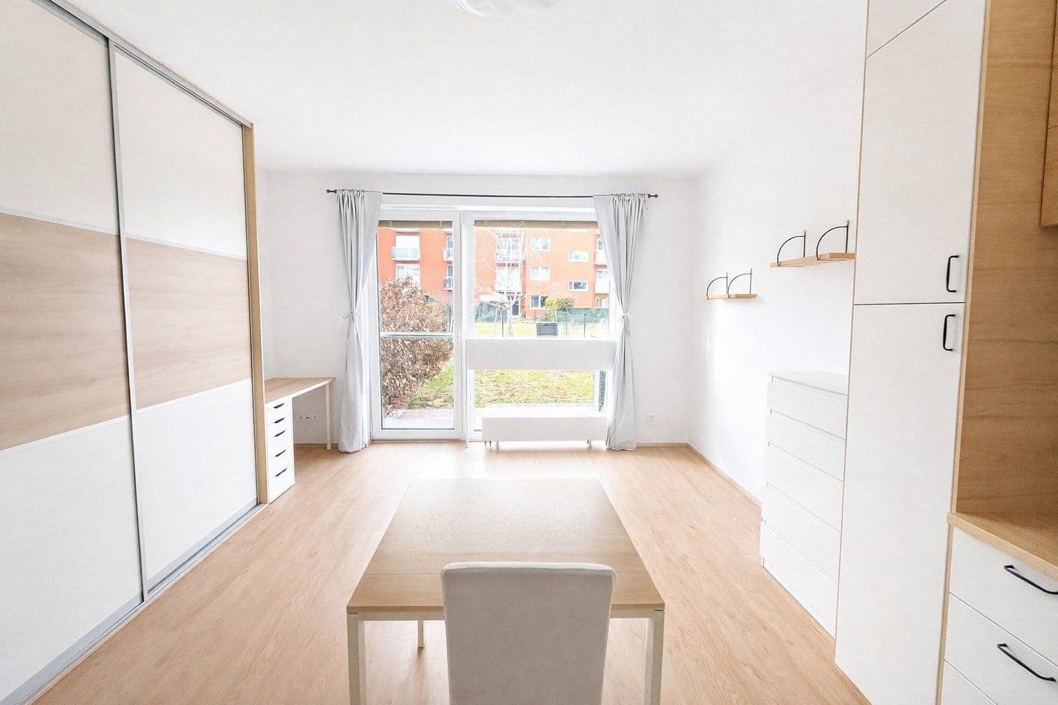 Pronájem bytu 1+kk 30 m², Ovesná, Hostivice, Středočeský kraj Pronájem bytu 1+kk 30 m², Ovesná, Hostivice, Středočeský kraj