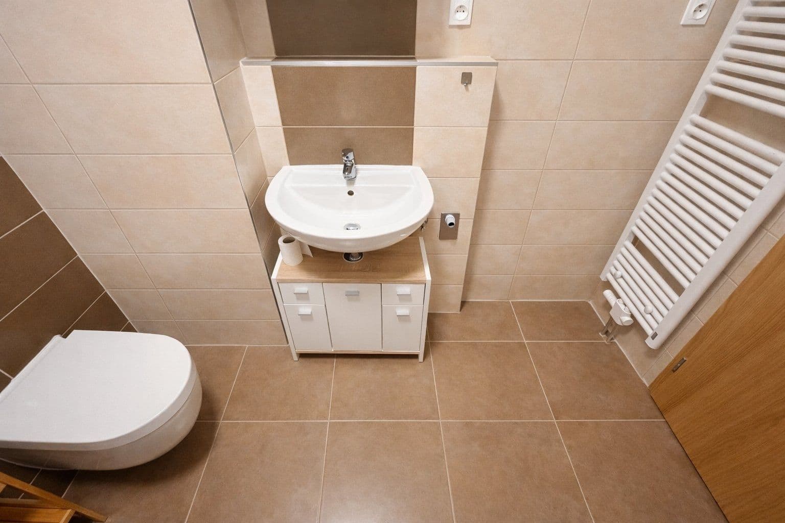 Pronájem bytu 1+kk 30 m², Ovesná, Hostivice, Středočeský kraj Pronájem bytu 1+kk 30 m², Ovesná, Hostivice, Středočeský kraj