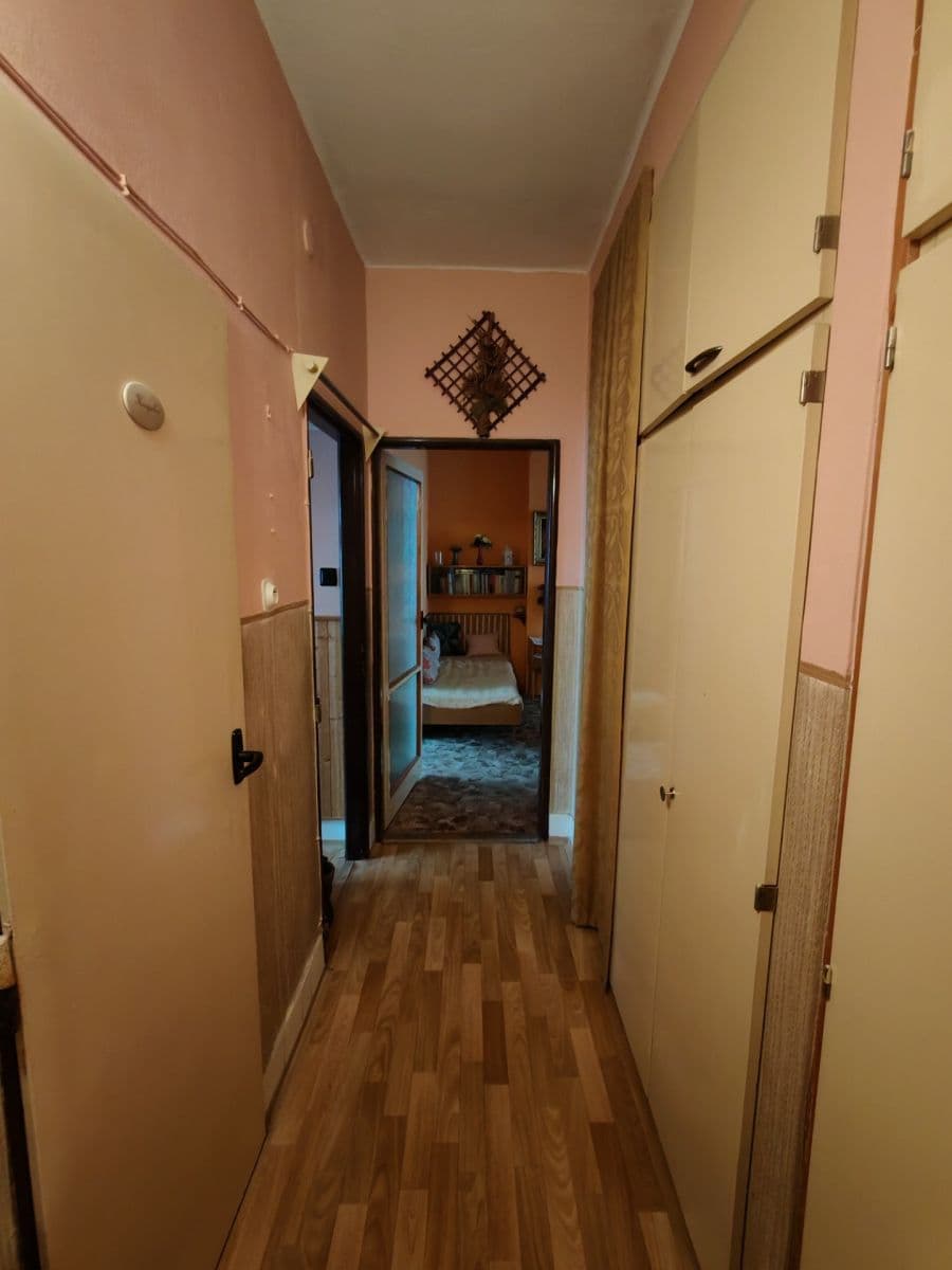 Prodej bytu 2+1 52 m², Na Urbance, Roudnice nad Labem, Ústecký kraj Prodej bytu 2+1 52 m², Na Urbance, Roudnice nad Labem, Ústecký kraj