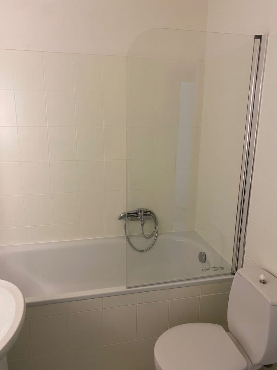 Pronájem bytu 3+kk 100 m², U Kříže, Praha, Praha Pronájem bytu 3+kk 100 m², U Kříže, Praha, Praha