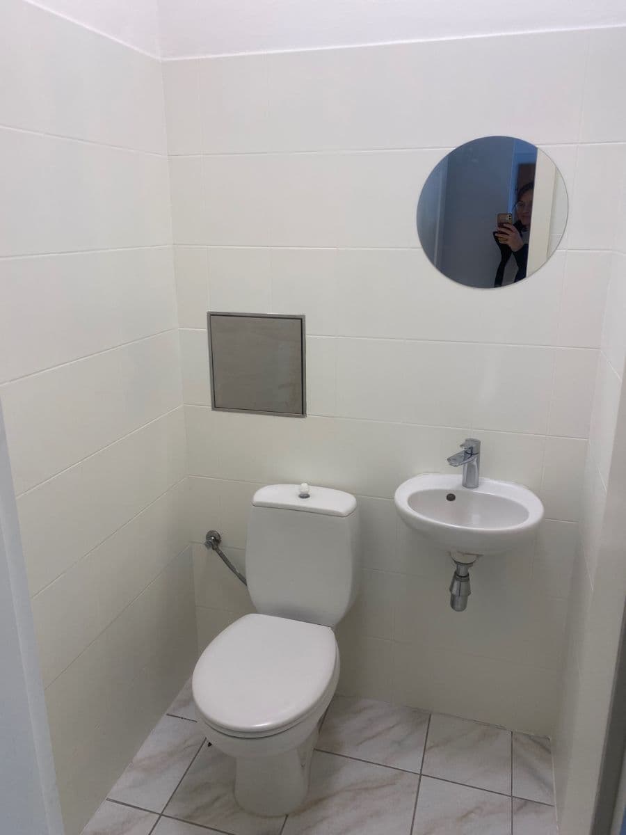 Pronájem bytu 3+kk 100 m², U Kříže, Praha, Praha Pronájem bytu 3+kk 100 m², U Kříže, Praha, Praha